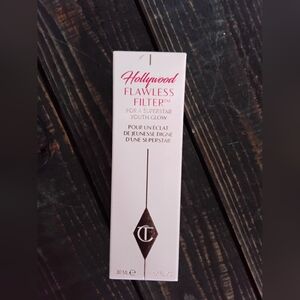 Charlotte Tilbury Hollywood Flawless Filter